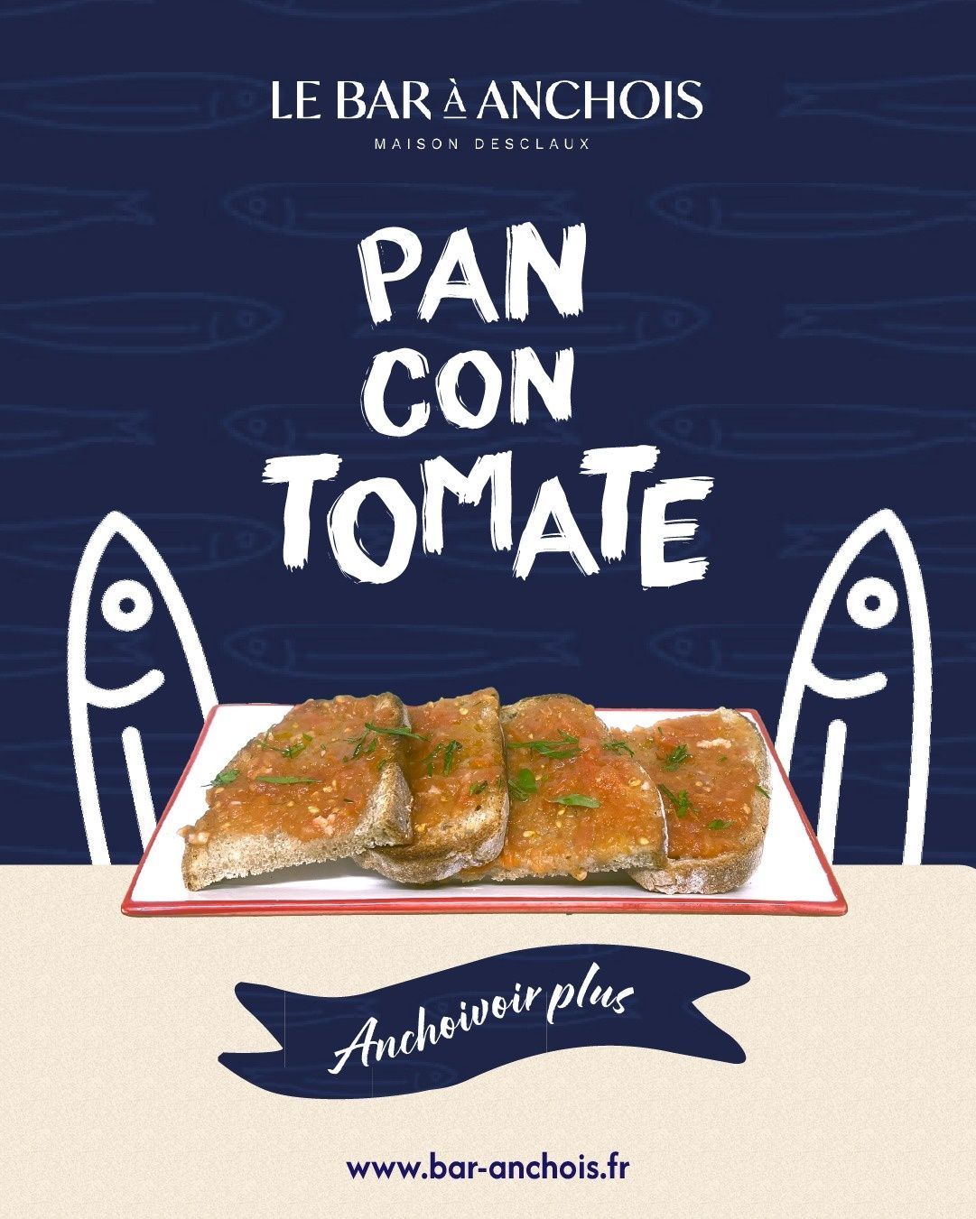 Une tranche de pain grillé, frottée à l'ail, et recouverte d'une tomate fraîche et...